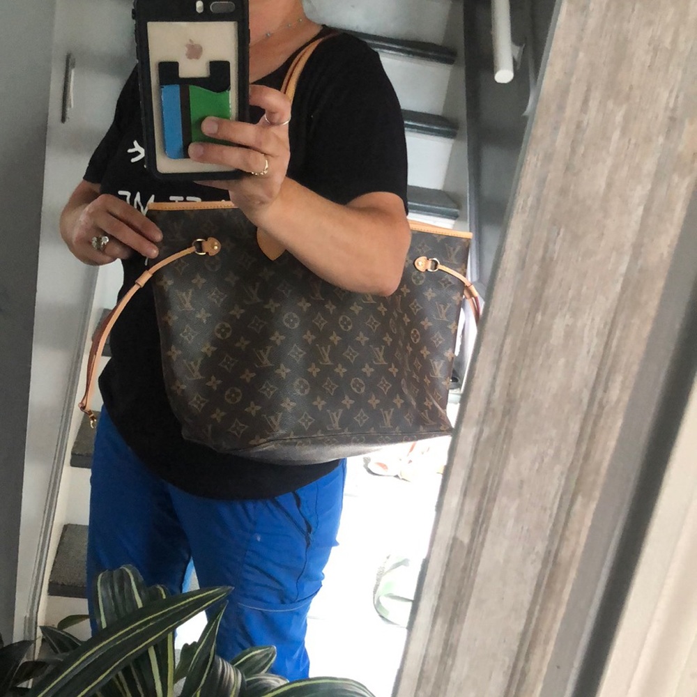 LV bag - Picture 16 of 17